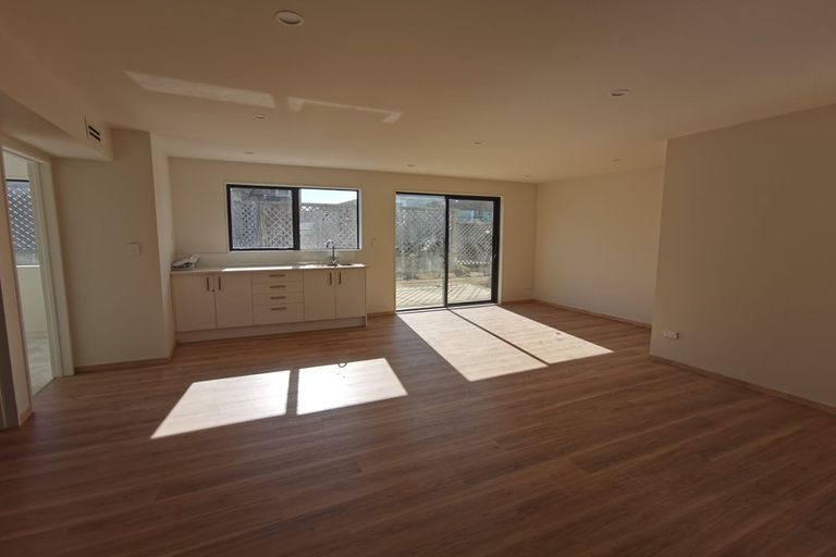 Photo of property in 13a Blue Way, Glendene, Auckland, 0602