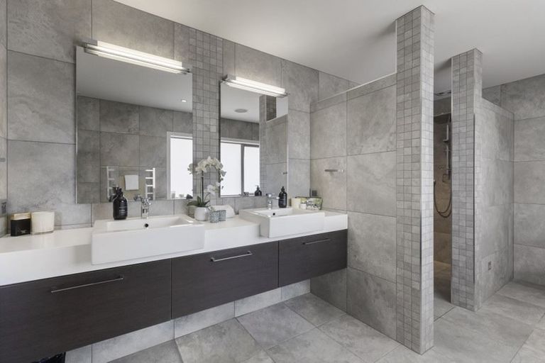 Photo of property in 30 Wicklam Lane, Greenhithe, Auckland, 0632