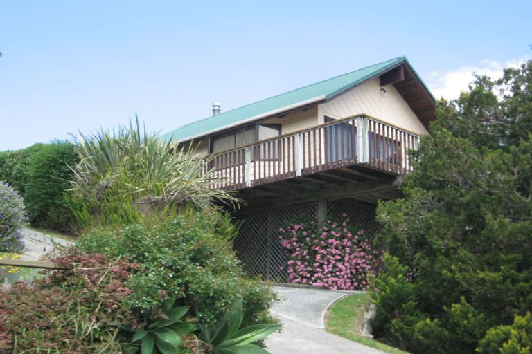 Photo of property in 16 Moana Drive, Tanners Point, Katikati, 3177