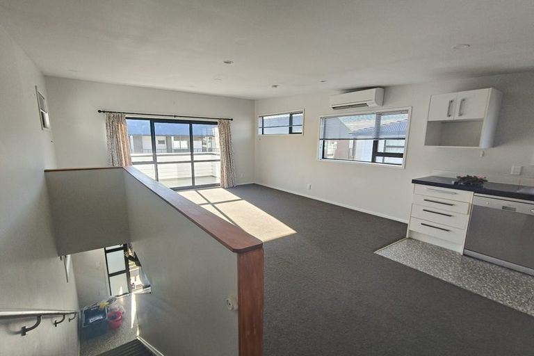 Photo of property in 7b Phillip Street, Johnsonville, Wellington, 6037