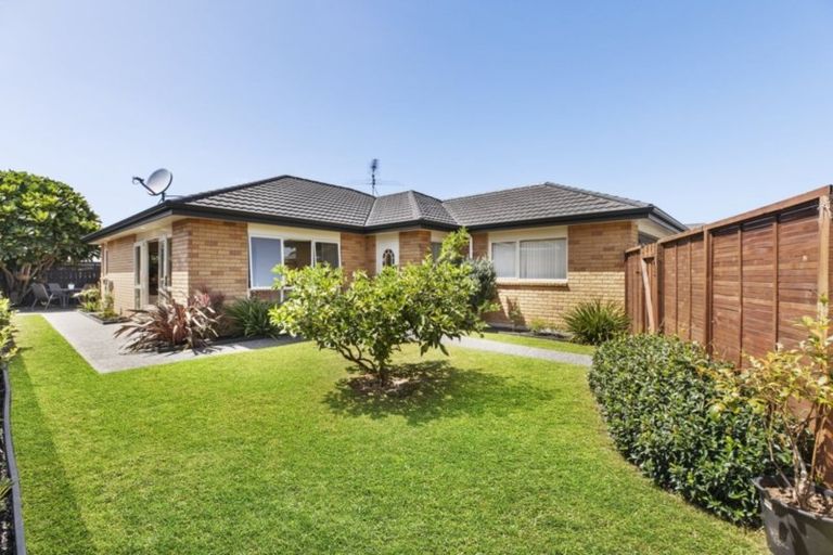 Photo of property in 430a Great South Road, Opaheke, Papakura, 2113