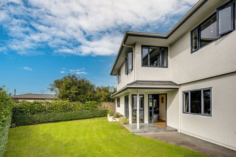 Photo of property in 101a Main Road, Clive, 4102