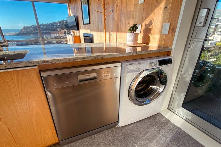 Photo of property in 22a Glendevere Terrace, Redcliffs, Christchurch, 8081