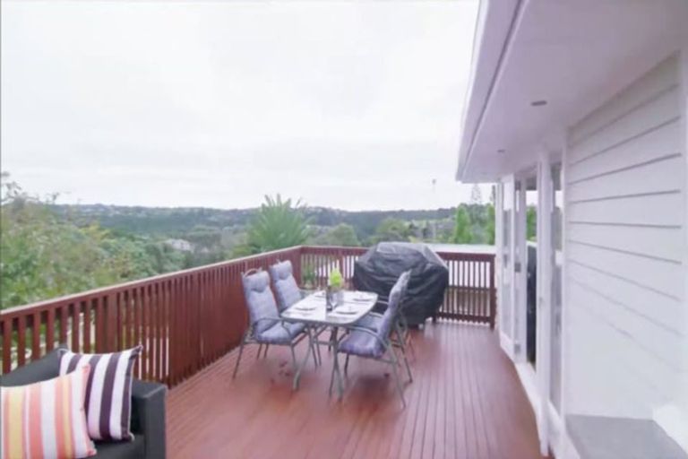 Photo of property in 1/94-96 Verran Road, Birkdale, Auckland, 0626