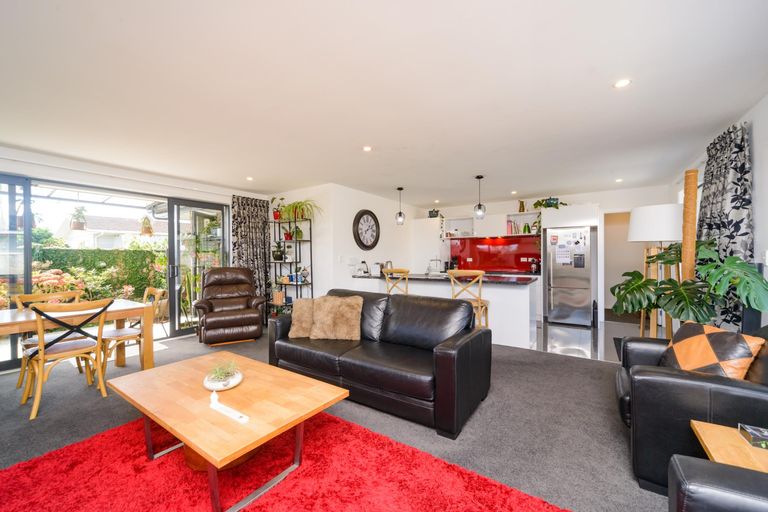 Photo of property in 43a Abraham Crescent, Milson, Palmerston North, 4414