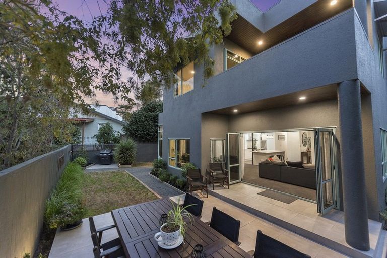 Photo of property in 19 Rostrevor Street, Hamilton Central, Hamilton, 3204