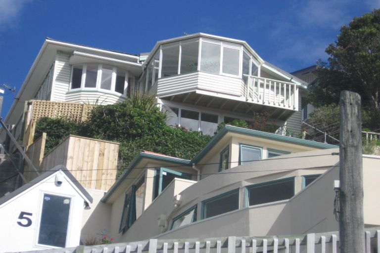 Photo of property in 5 Saint Michaels Crescent, Kelburn, Wellington, 6012