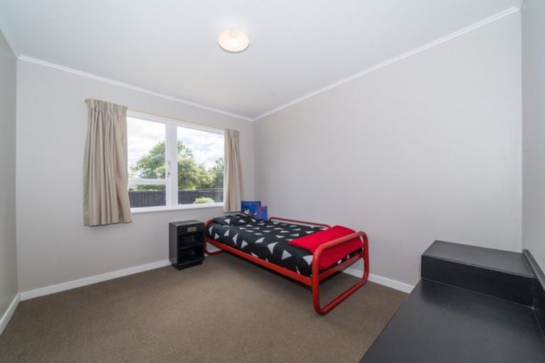 Photo of property in 20 Rhodes Drive, Kelvin Grove, Palmerston North, 4414