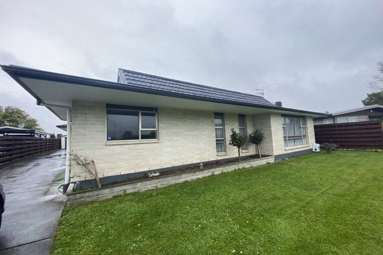 Photo of property in 12 Geraldine Crescent, Cloverlea, Palmerston North, 4412