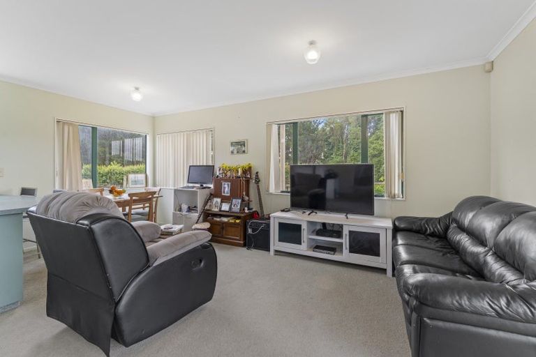 Photo of property in 140 School Road, Te Horo, Otaki, 5582