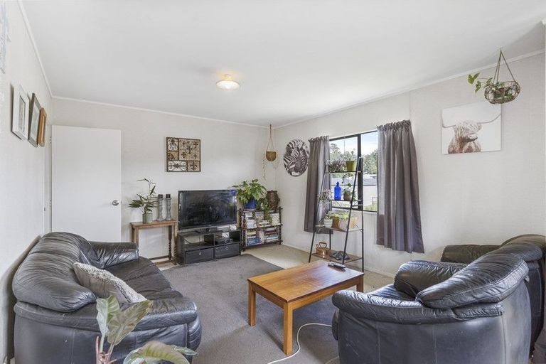 Photo of property in 1/45 Withers Road, Glen Eden, Auckland, 0602