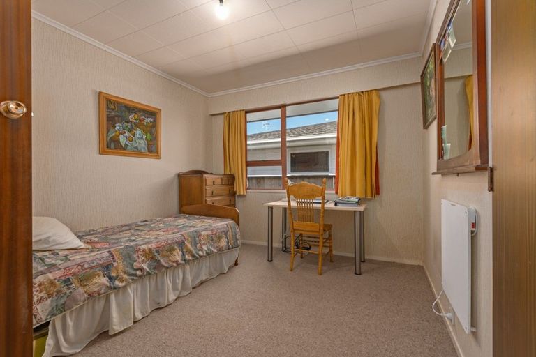 Photo of property in 16 Wallace Place, Hokowhitu, Palmerston North, 4410