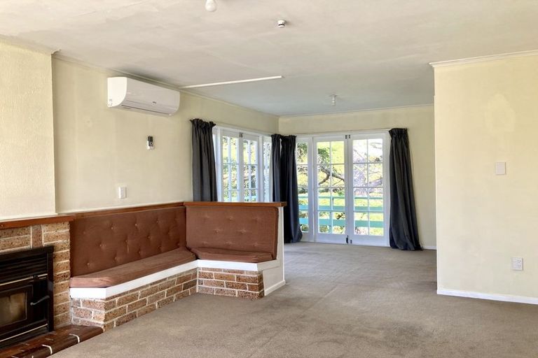 Photo of property in 23 Titirangi Road, New Lynn, Auckland, 0600