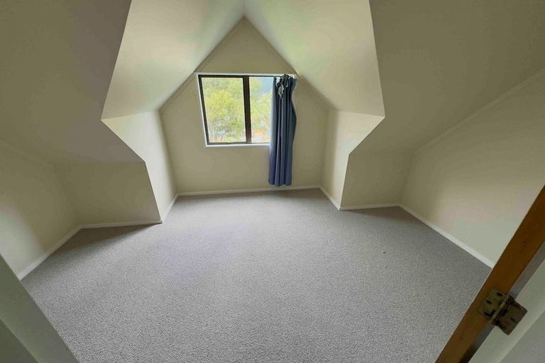 Photo of property in 3 Hastings Grove, Wainuiomata, Lower Hutt, 5014