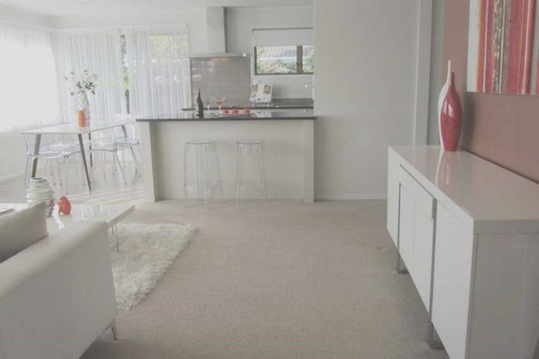 Photo of property in 78 Stanniland Street, Sunnyhills, Auckland, 2010
