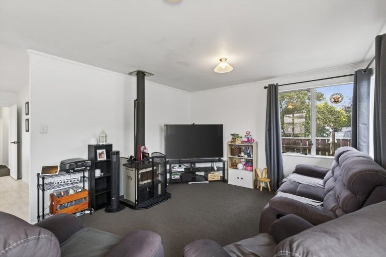 Photo of property in 58 Mould Street, Waitara, 4320
