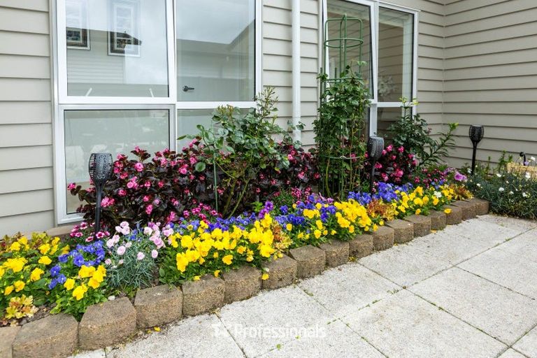 Photo of property in 13 Somerby Mews, Silverstream, Upper Hutt, 5019