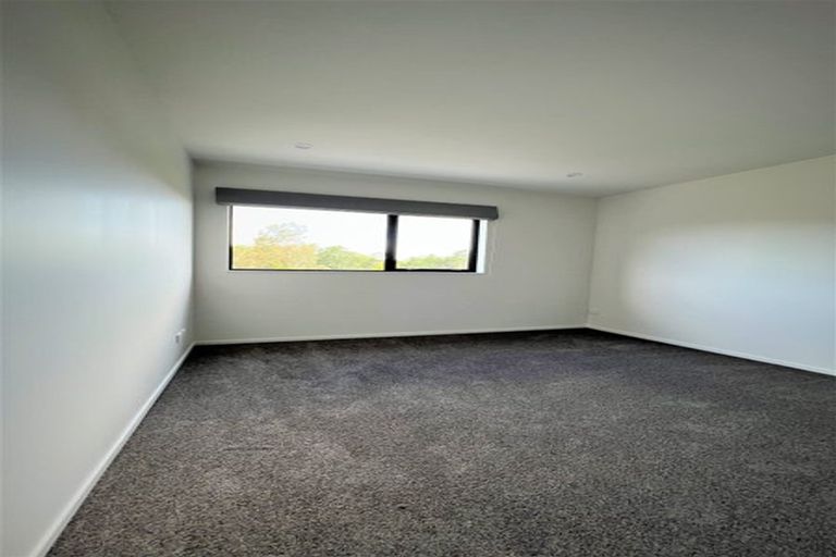 Photo of property in 17b Lavery Place, Sunnynook, Auckland, 0632
