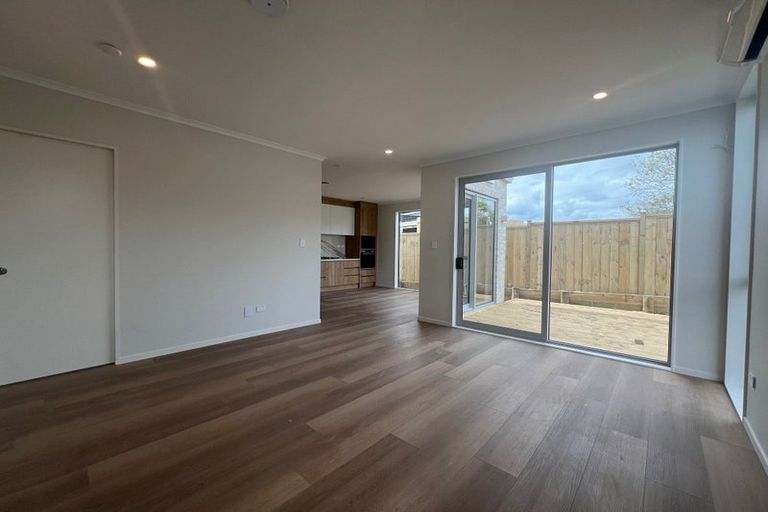 Photo of property in 109 Prince Regent Drive, Half Moon Bay, Auckland, 2012