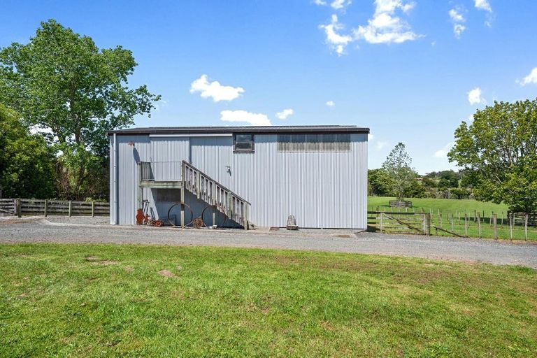 Photo of property in 945 Kahikatea Flat Road, Waitoki, Kaukapakapa, 0871