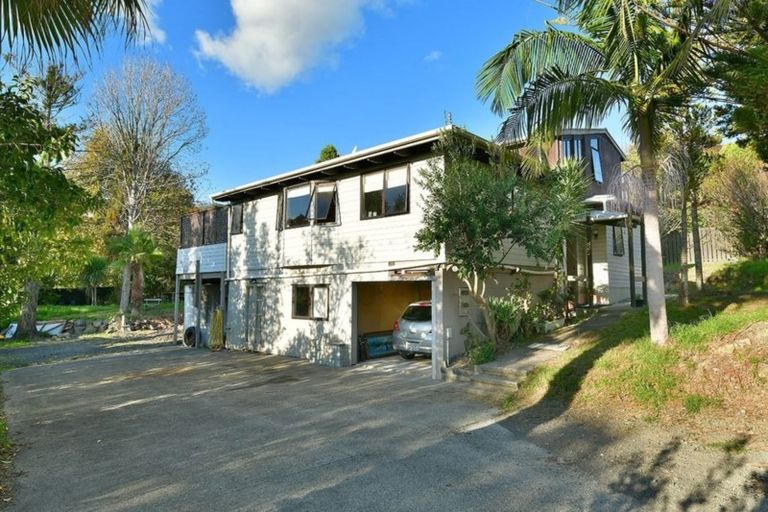 Photo of property in 22 Delshaw Avenue, Stanmore Bay, Whangaparaoa, 0932