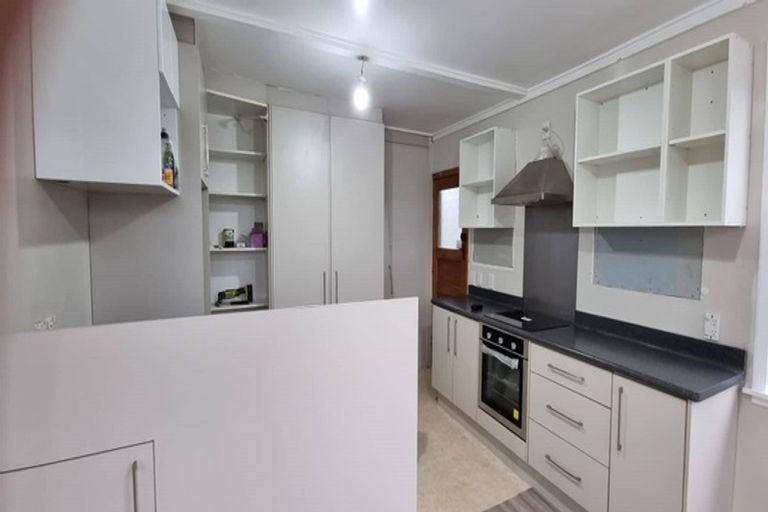 Photo of property in 21 Wheatley Street, Naenae, Lower Hutt, 5011