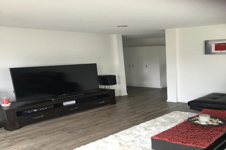 Photo of property in 4 Bridget Court, Red Beach, 0932