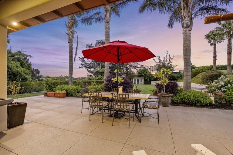 Photo of property in 12 Veale Road, Frankleigh Park, New Plymouth, 4310