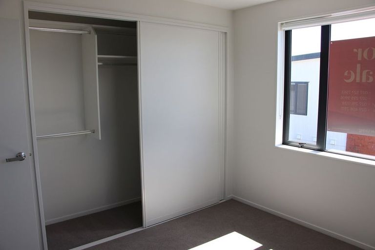 Photo of property in 11 Ngakoro Road, Karaka, Papakura, 2113
