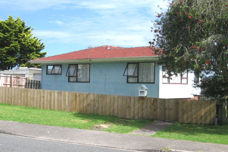Photo of property in 64 Cedar Heights Avenue, Massey, Auckland, 0614