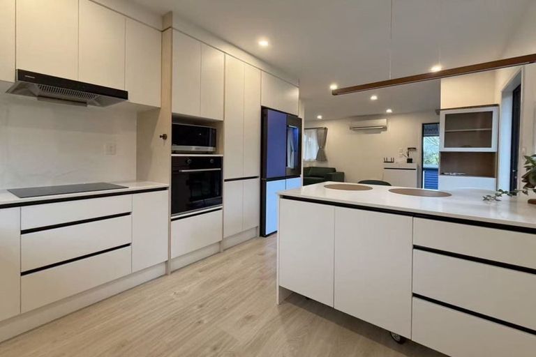 Photo of property in 1/63 Rangeview Road, Sunnyvale, Auckland, 0612