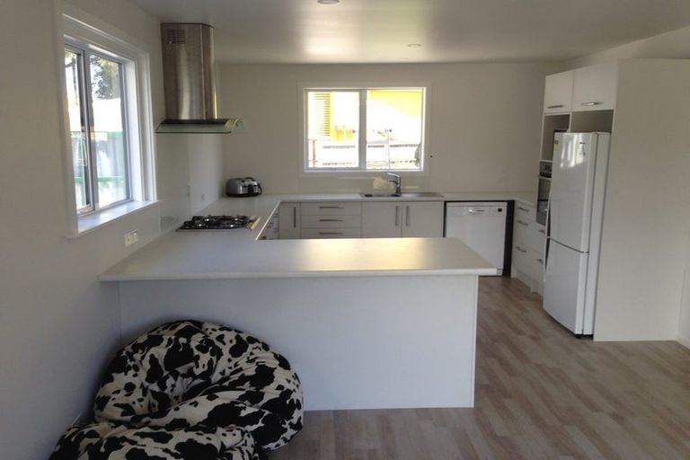 Photo of property in 7 Tensing Place, Sockburn, Christchurch, 8042