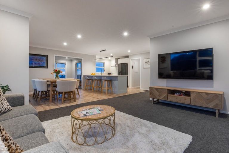 Photo of property in 6 Stunsail Lane, Whitby, Porirua, 5024