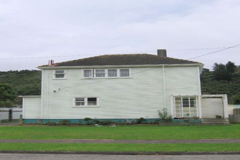 Photo of property in 53 Compton Crescent, Taita, Lower Hutt, 5011