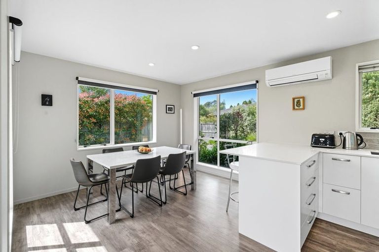 Photo of property in 21 Blowers Place, Halswell, Christchurch, 8025