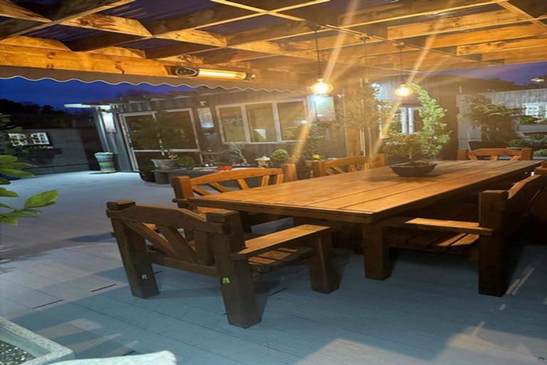 Photo of property in 18 Wanganui Road, Marton, 4710