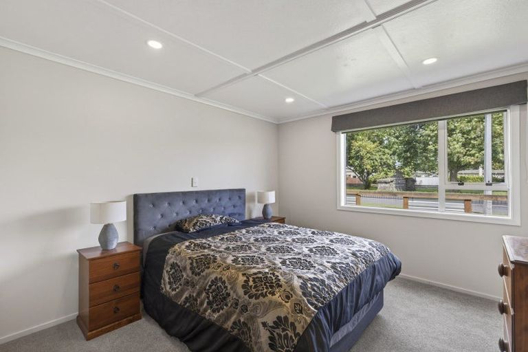 Photo of property in 1 Rimu Street, Strandon, New Plymouth, 4312
