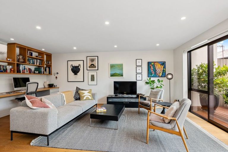 Photo of property in 199a Springfield Road, St Albans, Christchurch, 8014