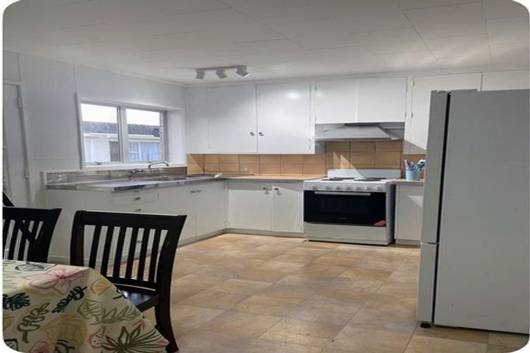 Photo of property in 2/127 Kamo Road, Kensington, Whangarei, 0112