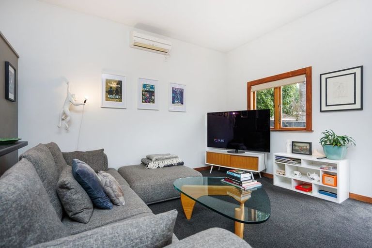 Photo of property in 14 Rangitane Street, Palmerston North, 4414