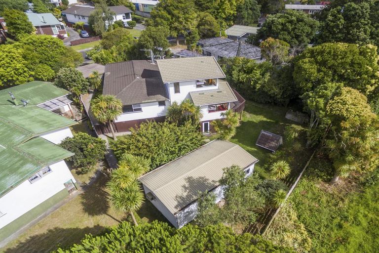 Photo of property in 20 Finlow Drive, Te Atatu South, Auckland, 0610