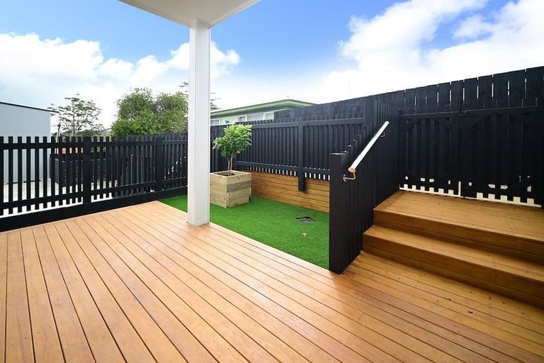 Photo of property in 4/29 Tudor Road, Henderson, Auckland, 0610