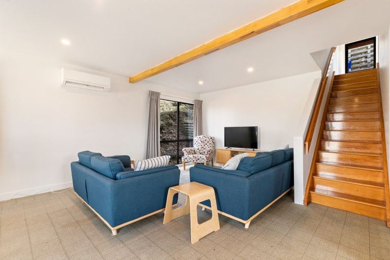 Photo of property in 60b Wynyard Crescent, Fernhill, Queenstown, 9300