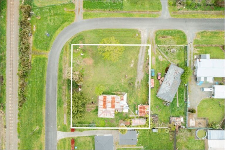 Photo of property in 18 Williams Street, Otane, 4202