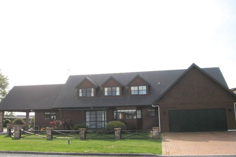 Photo of property in 15a Holden Avenue, Holdens Bay, Rotorua, 3010