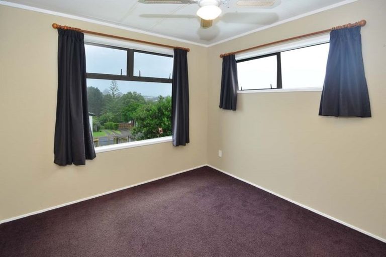 Photo of property in 56 Brian Crescent, Stanmore Bay, Whangaparaoa, 0932