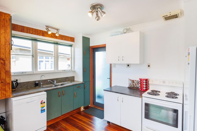 Photo of property in 37 Mangahao Road, Pahiatua, 4910