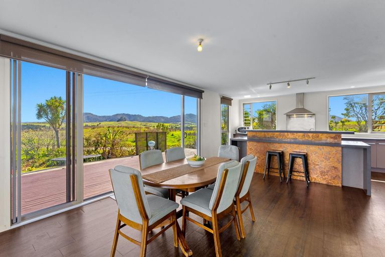 Photo of property in 301 Ranganui Road, Kaiwaka, 0573