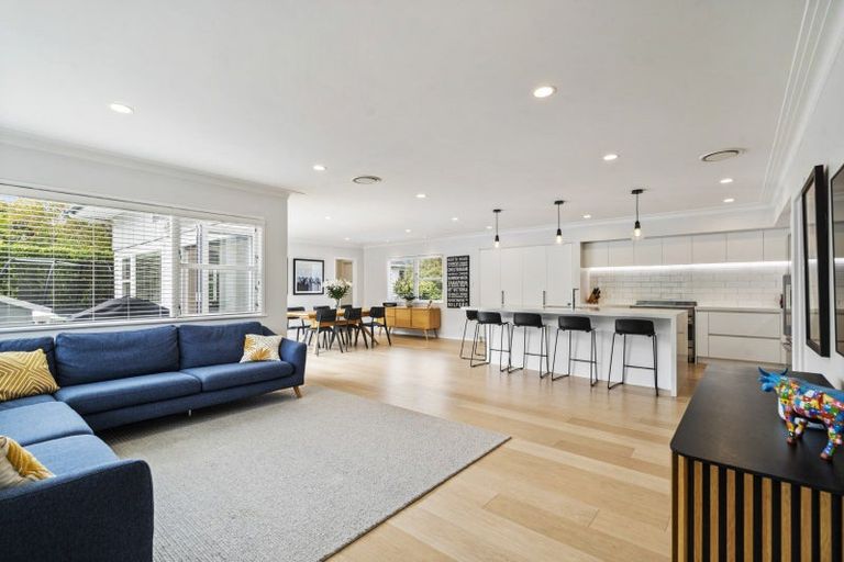 Photo of property in 3 Philip Place, Hillcrest, Auckland, 0627