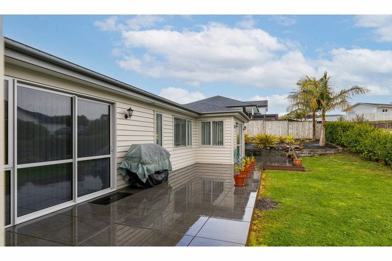 Photo of property in 6 Josh Road, Huapai, Kumeu, 0810